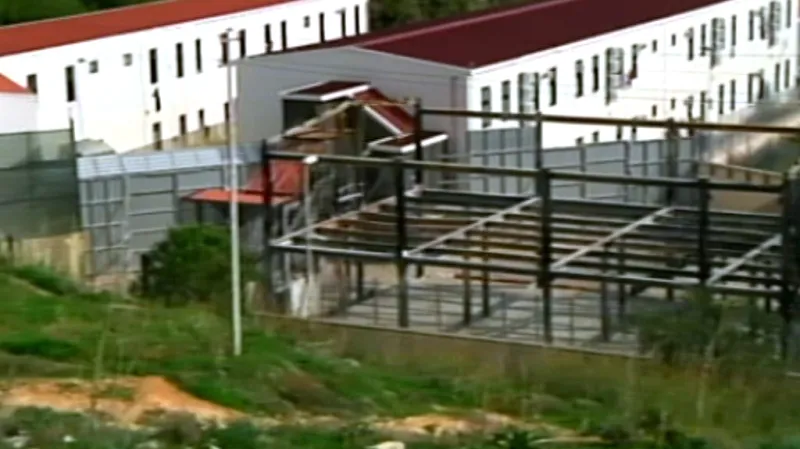 Uprchlický tábor na Lampeduse