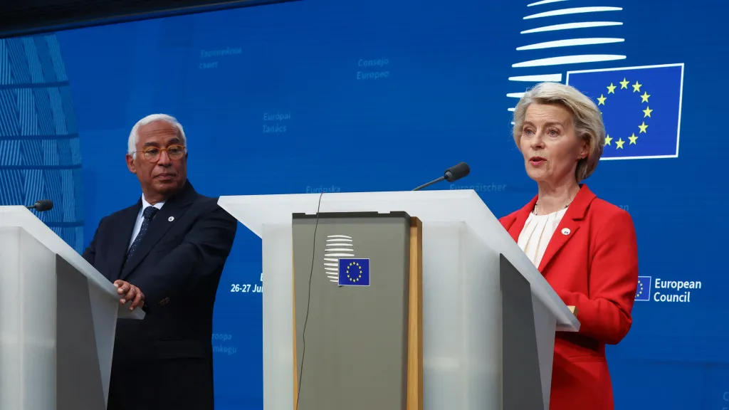 Předseda Evropské rady António Costa a šéfka Evropské komise Ursula von der Leyenová.