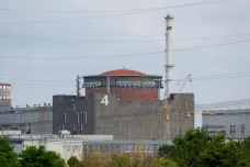 Činnost Rusů v Záporožské jaderné elektrárně vyvolává obavy, vědci ale věří její odolnosti