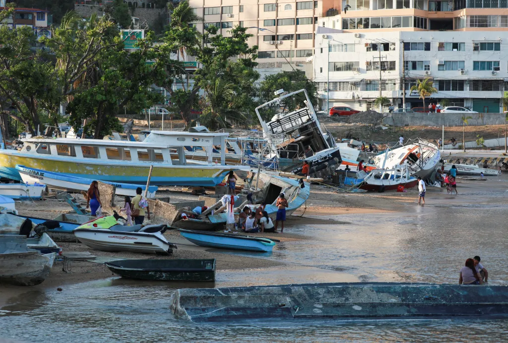 Hurikán si vyžádal nejméně 52 obětí. Škody byly odhadnuty na více než 10 miliard dolarů