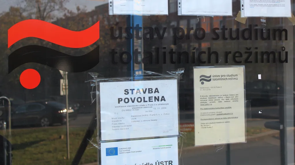 Budova Ústavu pro studium totalitních režimů na pražském Žižkově