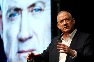 Gantz překvapivě předsedou Knesetu. Nahrává to spekulacím o dohodě s Netanjahuem