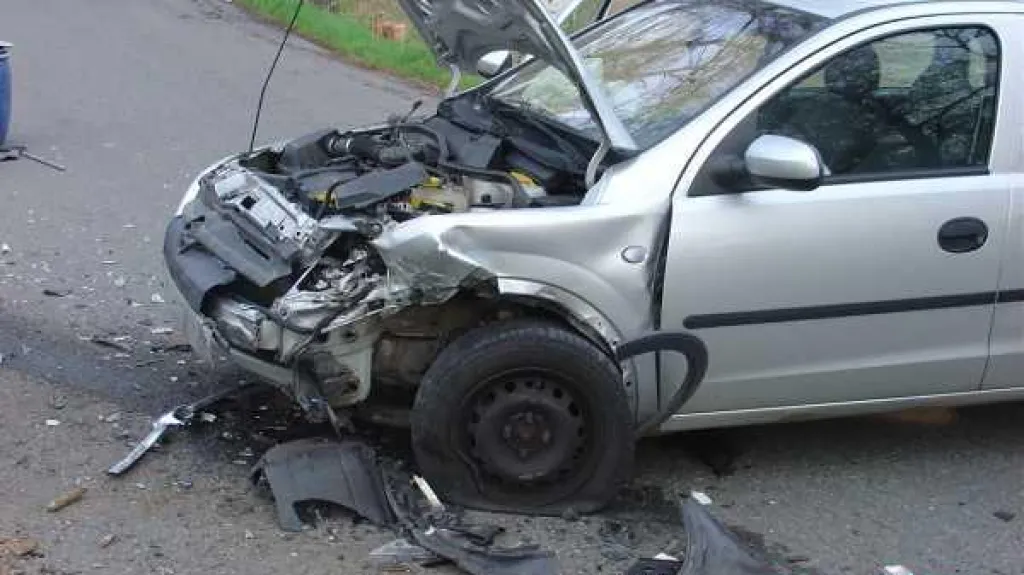 Havarovaný Opel Corsa