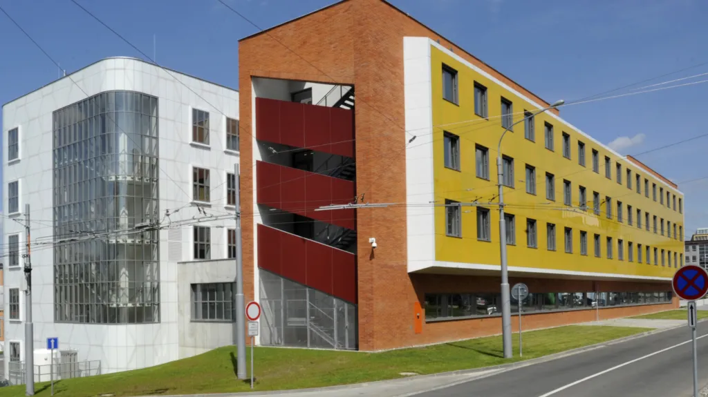 Nové Centrum polymerních systémů