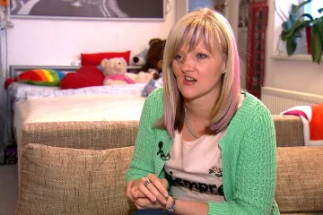 Žena potřebuje transplantaci obličeje. Na zákrok ale v Česku chybí lékař... a v zahraničí peníze 