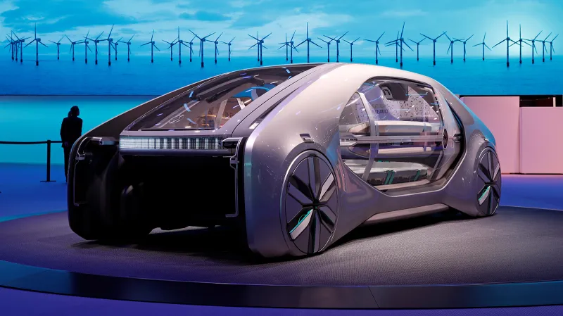 Renault EZ-GO je robotický vůz pro využití ve veřejné dopravě. S dveřmi umístěnými vpředu, omezením rychlosti a autonomní jízdou klade podle výrobce důraz především na bezpečnost cestujících.