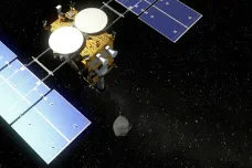 Japonská sonda bombardovala asteroid. Pokusila se na něm vytvořit kráter