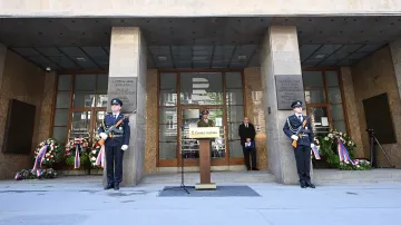 Připomínka Pražského povstání u budovy Českého rozhlasu