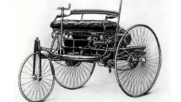První auto světa vyrobil Karl Benz ve své mannheimské továrně v roce 1885.