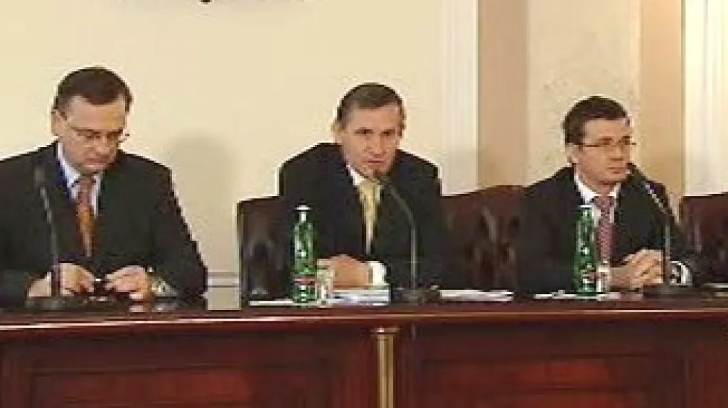 Tisková konference po jednání vlády