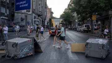 Barikády v ulicích Bělehradu