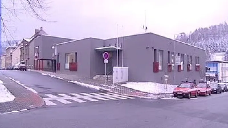 Příslušníci Hasičského záchranného sboru v Libereckém kraji otevřeli novou požární stanici v Tanvaldu.