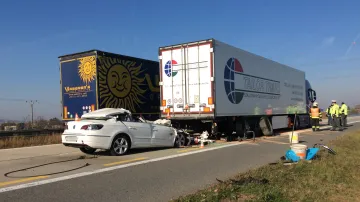Nehoda na dálnici D2 stála život řidiče osobního auta
