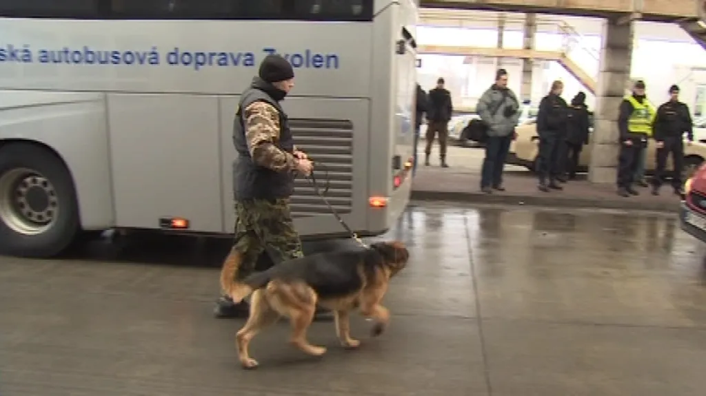 Cizinecká policie hledá běžence