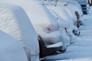 Počasí komplikuje dopravu, sněžit má na většině území
