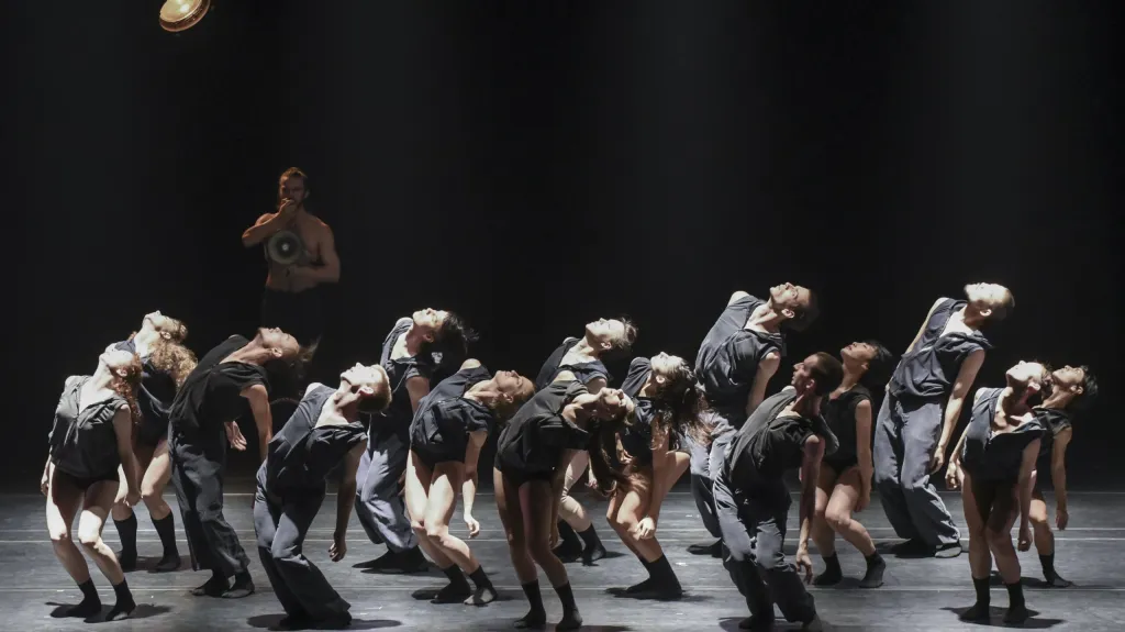 Inscenace Azyl izraelského souboru Kibbutz Contemporary Dance Company