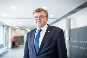Rezignoval děkan z Mendelovy univerzity, důvodem jsou pochyby kolem doktorského studia 