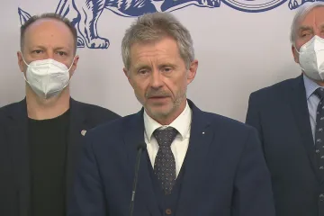 Dle nemocnice není prezident Zeman aktuálně schopen vykonávat pracovní povinnosti, řekl Vystrčil