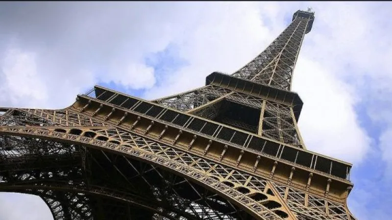 Francouzská vláda ztratila s kontroverzním komikem trpělivost