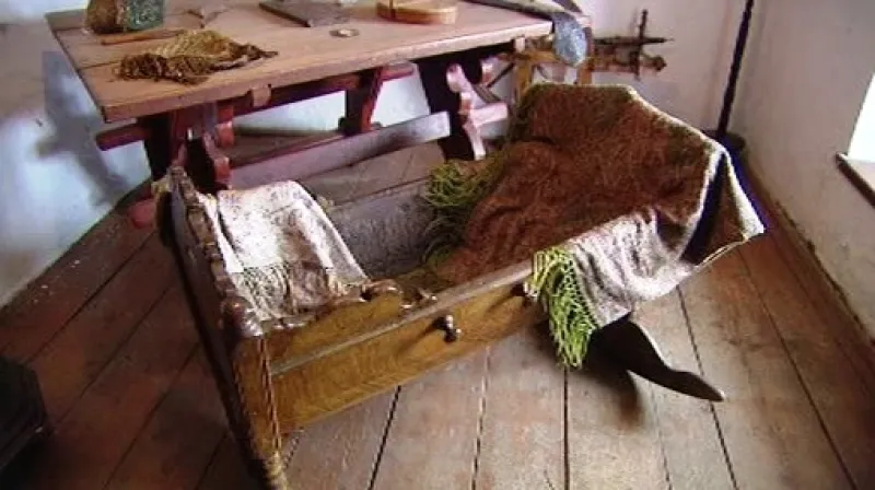 Kolébka z rodného domu K. J. Erbena