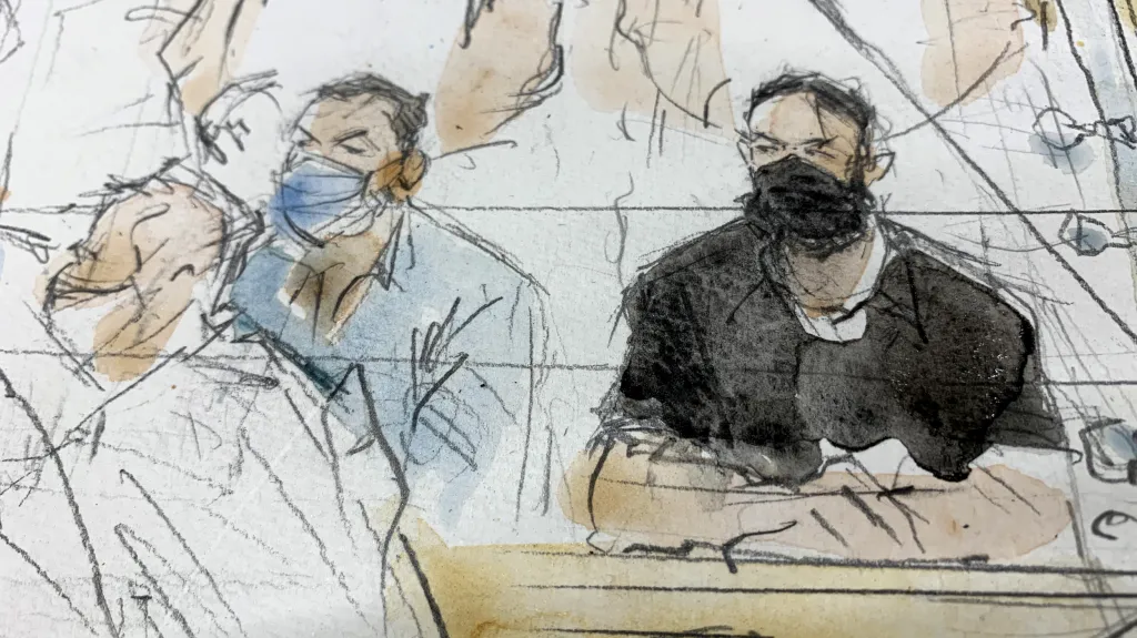 Salah Abdeslam (vpravo) na kresbě u soudu začátkem září
