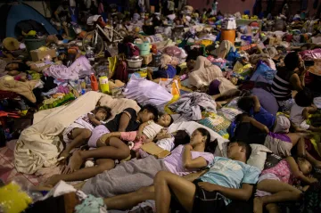 Tajfun Vamco míří k Vietnamu. Půl milionu lidí se připravuje na evakuaci