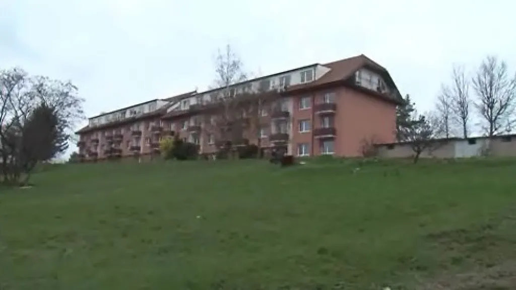 Starostka rezignovala údajně kvůli sporům o nájemné v jednom z bytů v tomto domě