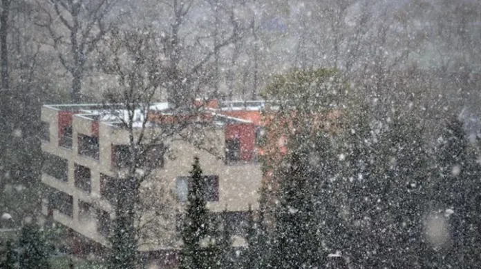 Liberec, 2°C a silně sněží
