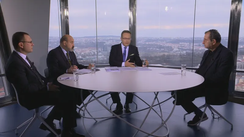 Otázky Václava Moravce – téma Demontáž demokracie, 1. část