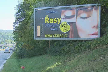 Za týden mají zmizet billboardy od silnic. Pokud zůstanou, stát je zakryje a zlikviduje
