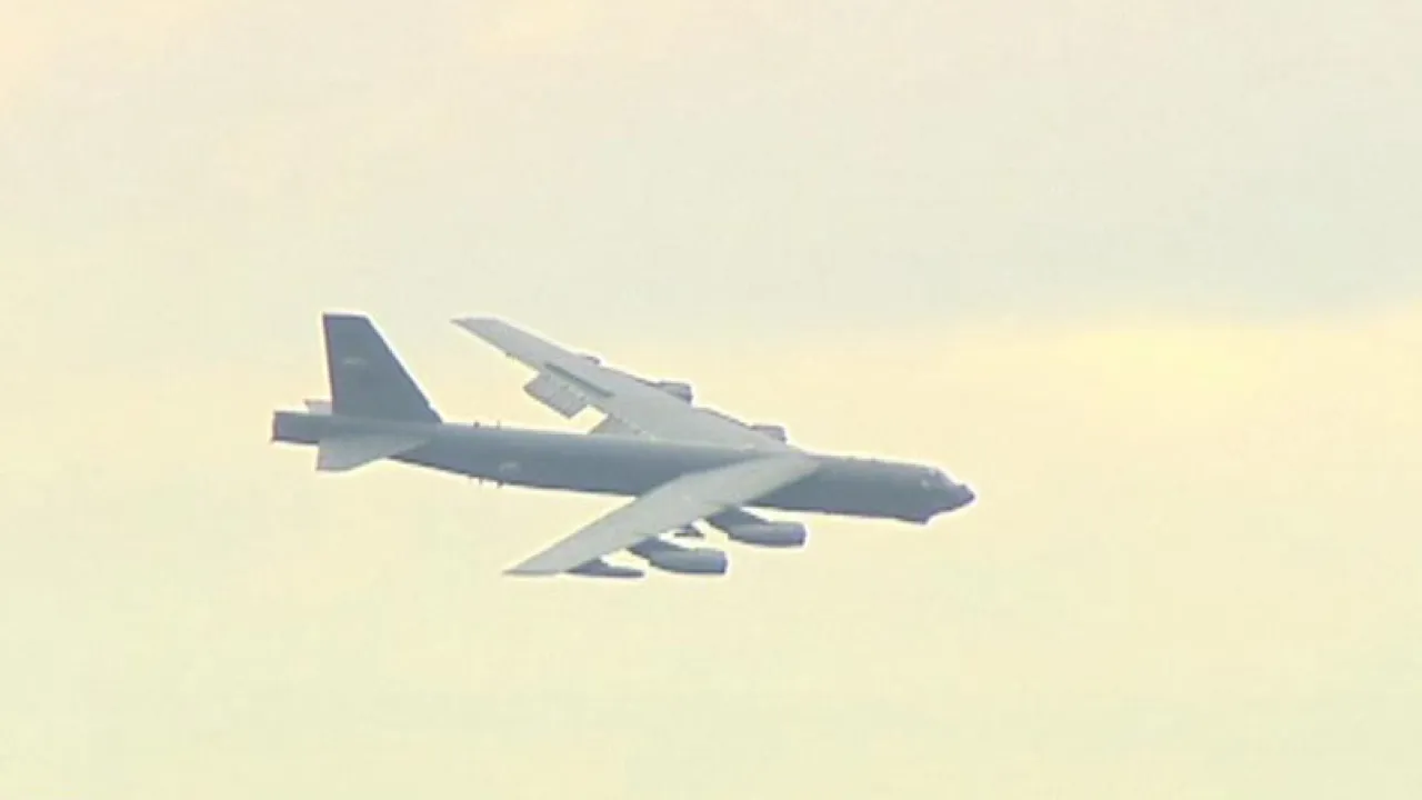 V Mošnově dosedl bombardér B-52 — ČT24 — Česká televize