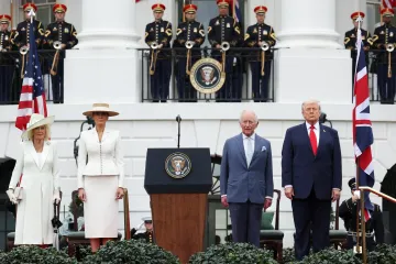 Trump přivítal Karla III. v Bílém domě, později král promluví v Kongresu