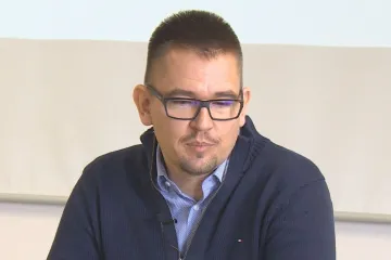 Jihočeská opozice kritizuje vysoké odměny. Bláha, který staví dům hejtmanovi, dostává sedm milionů