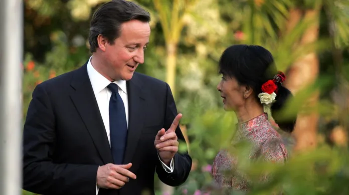 David Cameron a Su Ťij