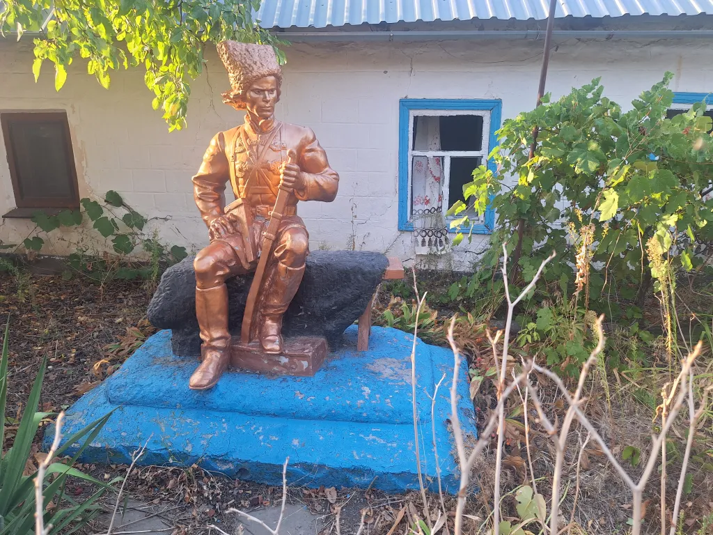 Muzeum – rodinné sídlo Machnů, poničené ruským ostřelováním