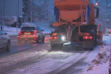 Sněžení dál komplikuje dopravu v Česku. Na Vysočině hlásí 17 nehod za dvě hodiny