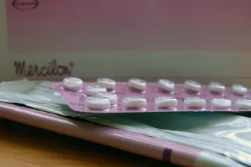 Antikoncepce mění způsob, jakým si ženy vybírají partnera