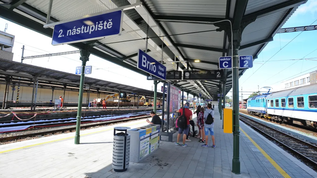 Zrekonstruované nástupiště na hlavním nádraží v Brně