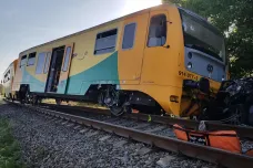 Ve Zlíně i u Tachova se srazil vlak s autem. Dva lidé při nehodách zemřeli