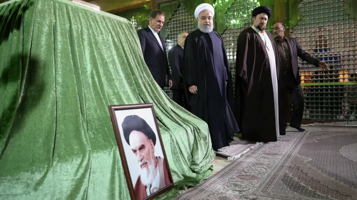 Prezident Rouhání u hrobu ajatolláha Chomejního