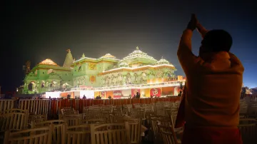 Stavba chrámu stála více než 20 miliard rupií (240 milionů dolarů)