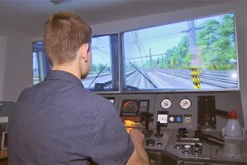 Ze školy do lokomotivy. Železniční akademii opustí absolventi i s licencí na drážní povolání