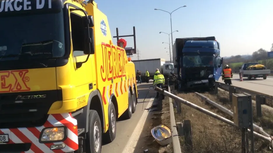 Nehoda nákladních aut
