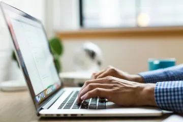 Výsledky vyhledávání na webu se zhoršují, varují experti. Pokroku navzdory
