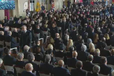 Někteří politici opustili při Zemanově inauguračním projevu Vladislavský sál