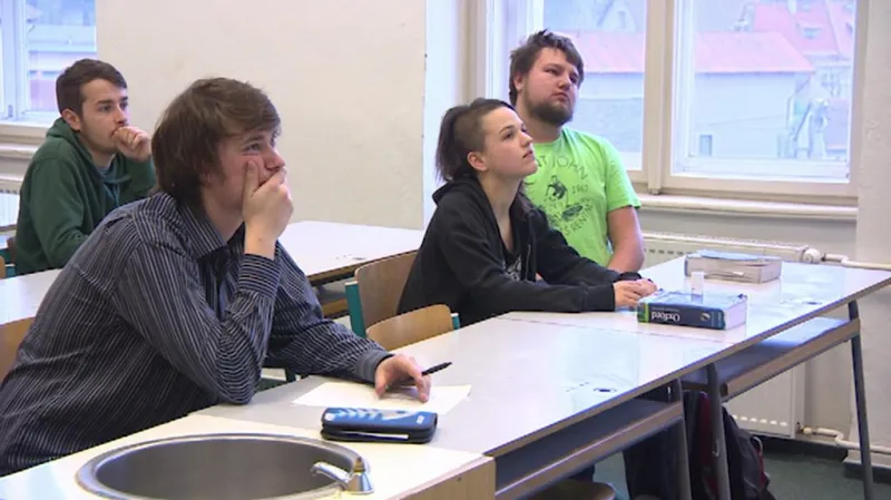 Studenti Gymnázia v Hostinném