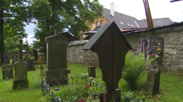 Hřbitov v Českých Žlebech