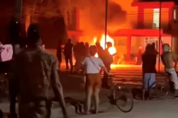 Demonstranti na Kubě napadli kancelář komunistické strany, píší agentury