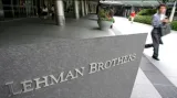 Krach Lehman Brothers naplno rozhořel krizi