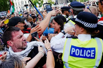 Londýnská policie zatkla přes čtyři sta lidí při protestu na podporu Palestine Action